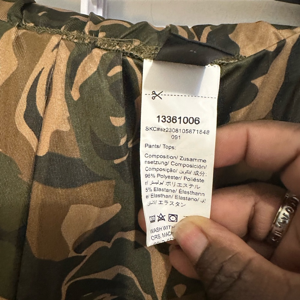 SHEIN Green and Brown Camouflage Pants